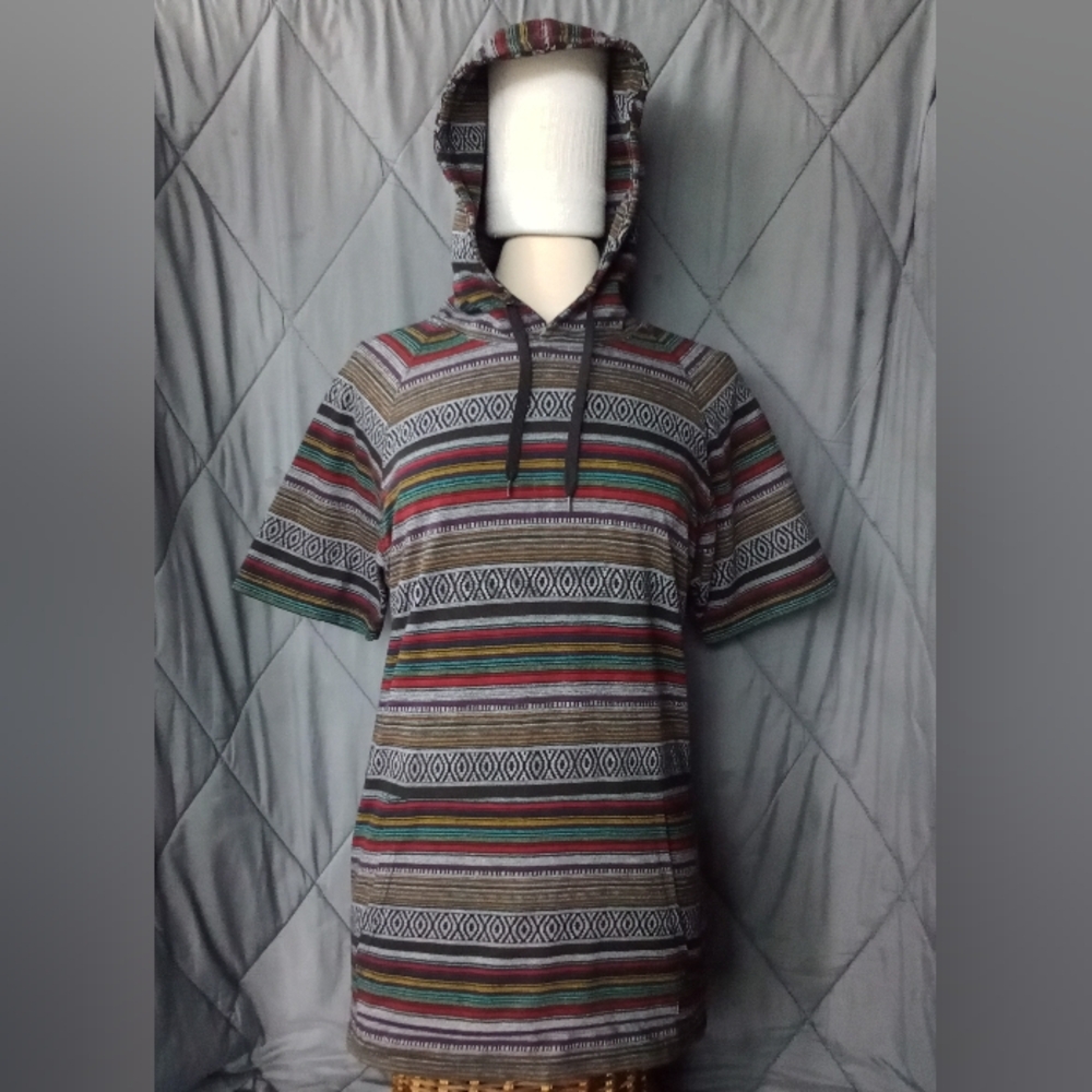 Women's Striped Multi Colored Short Sleeve Hoodie Sweatshirt Beautiful Giant